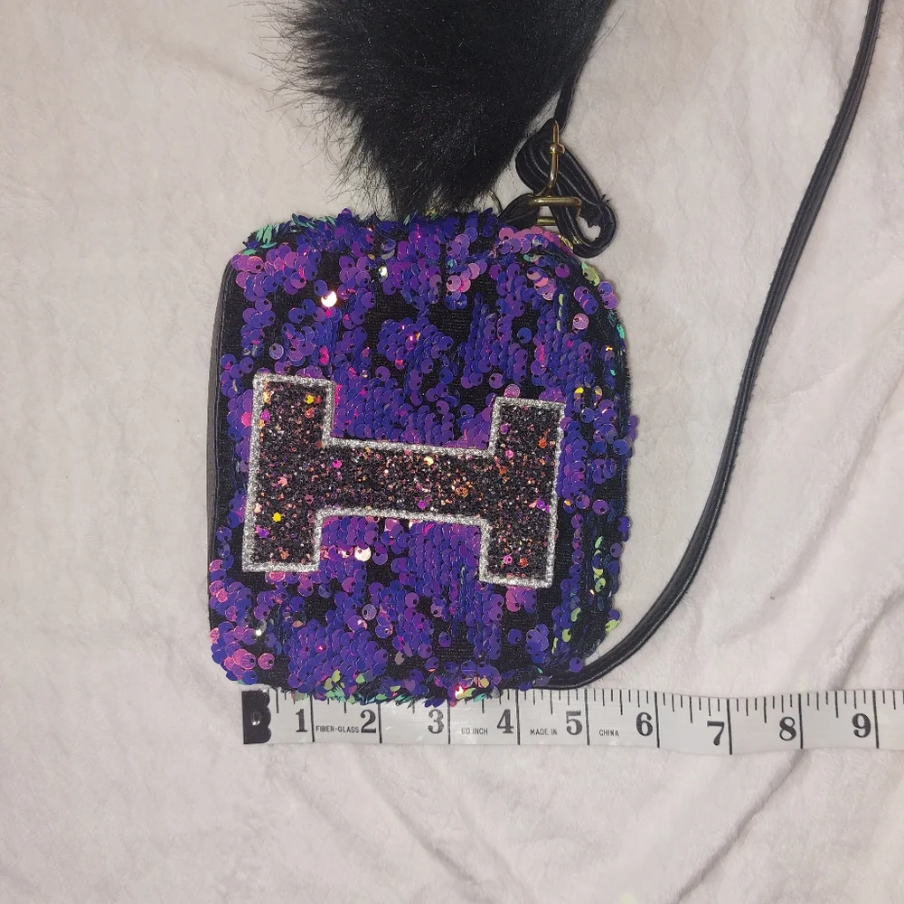 Justice initial I sequined purse